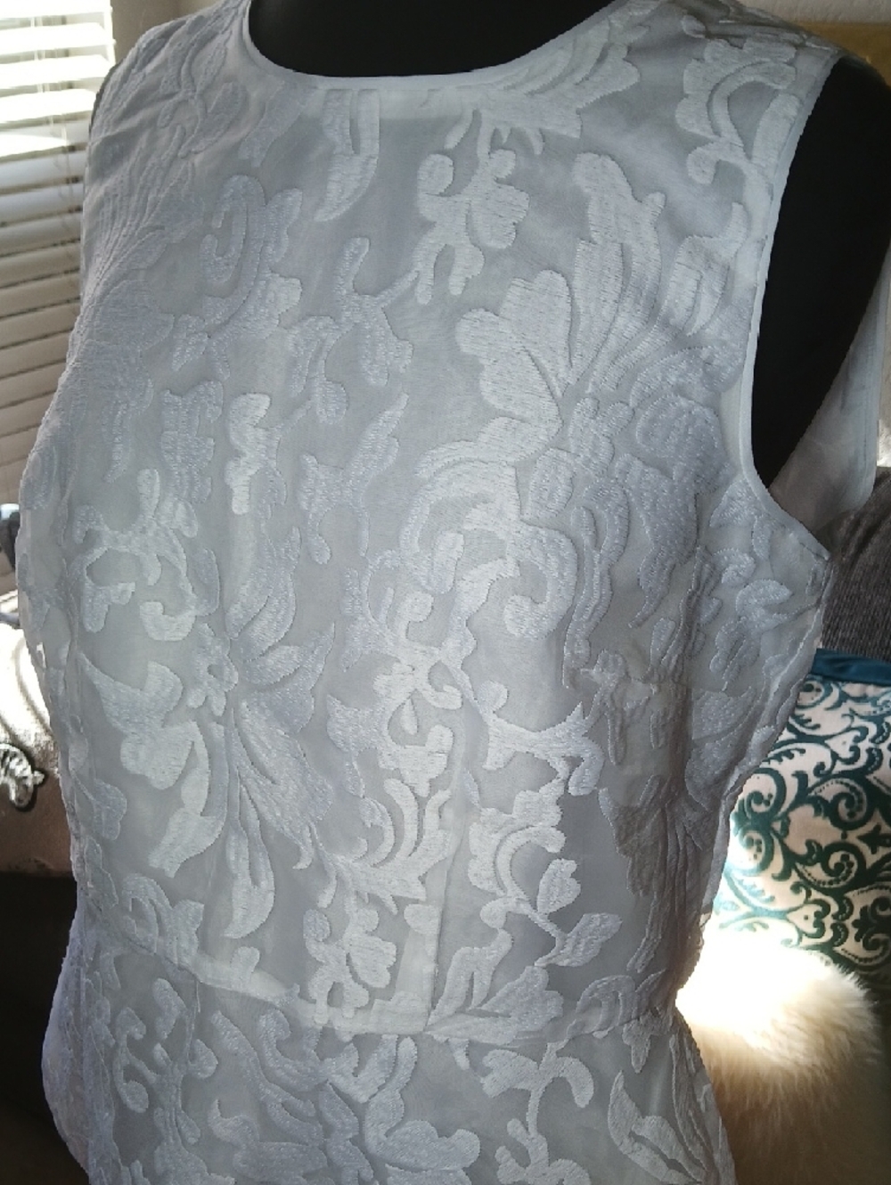 NEW Liz Claiborne White Embroidered Sleeveless Peplum Top